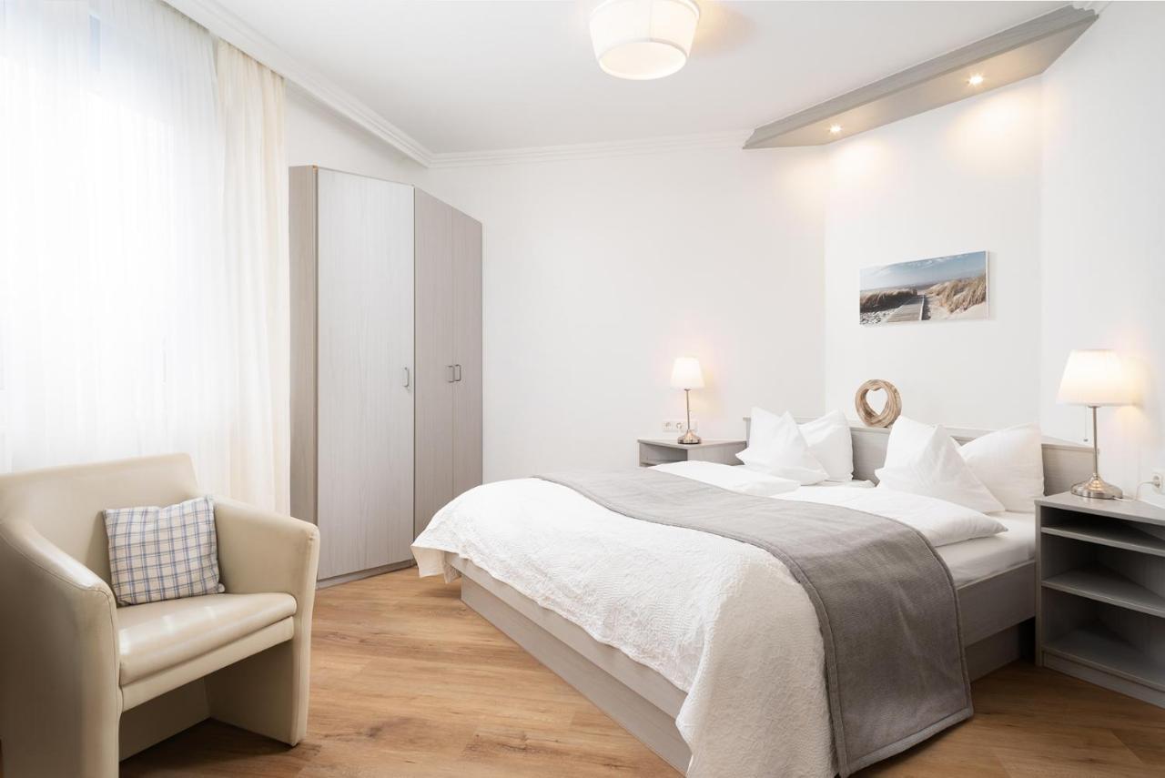בורקום Hotel Haus Am Park מראה חיצוני תמונה